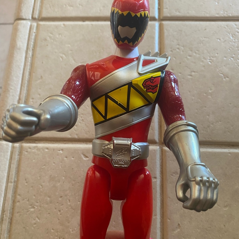 Red Power Ranger Action Figure - Picture 3 of 4